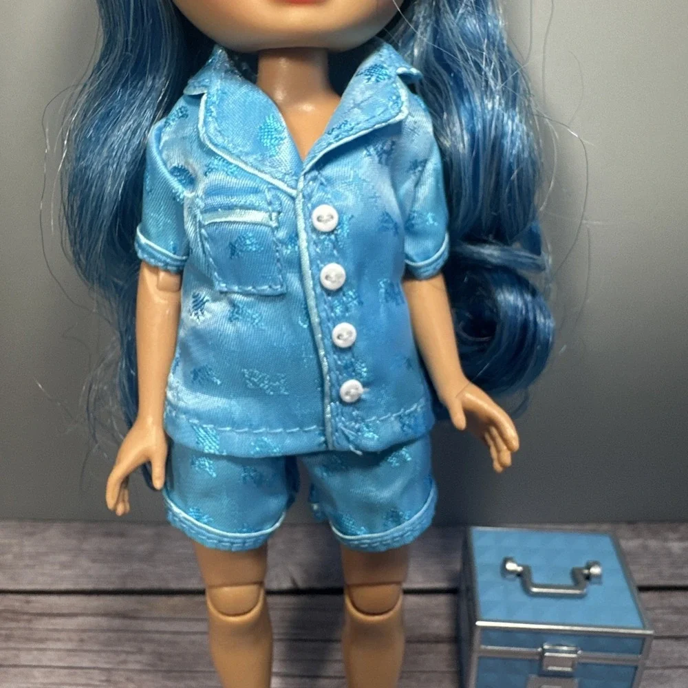 Rainbow High Jr High PJ Party Skyler Blue 9'' Posable Doll with PJs & Slippers